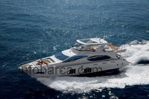 Azimut 88 Flybridge recensioni e scheda tecnica